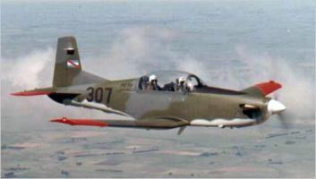 Pilatus PC-7 de la F.A.U Thump_4023320pilatuspc71