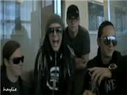 Nuevo mensaje de Tokio Hotel en MTV Buzzworthy B3a10c033fd8t