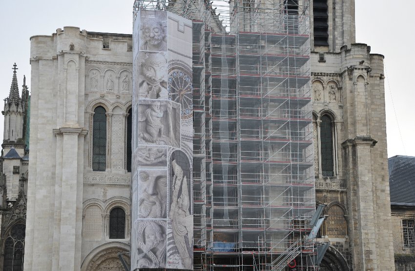 La restauration de la façade principale de la basilique 5a2e03dba0ce