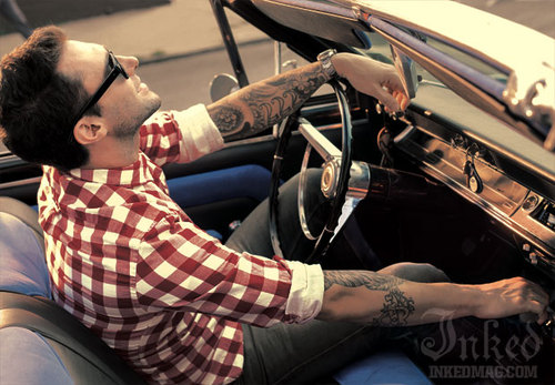  Adam Levine ♥ Adam-levine-hot-car-maroon-5-Favim.com-625265