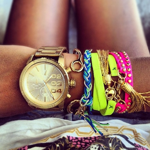 super cutte ........i love it  Bracelets-fashion-girly-neon-Favim.com-774679