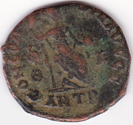 AE3 de Teodosio I. CONCORDIA AVGGG. Constantinopla entronizada. Antioquía IR107_B