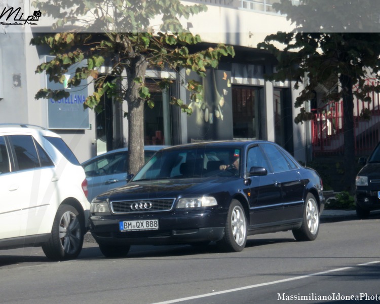 Avvistamenti auto rare non ancora d'epoca - Pagina 8 Audi_A8_BMQX888_1