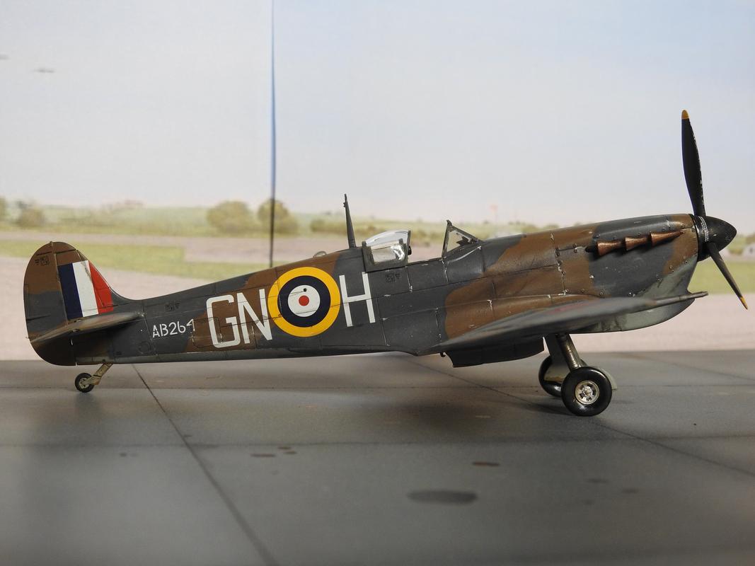 Spitfire MkVb Airfix 1/48 - Klar DSCN5634