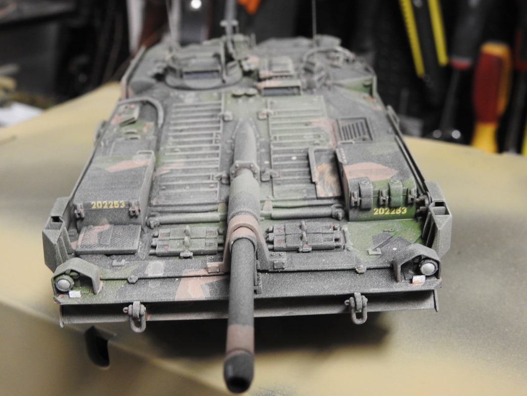 Strv 103C, Trumpeter 1/35 - Sida 3 DSCN1974