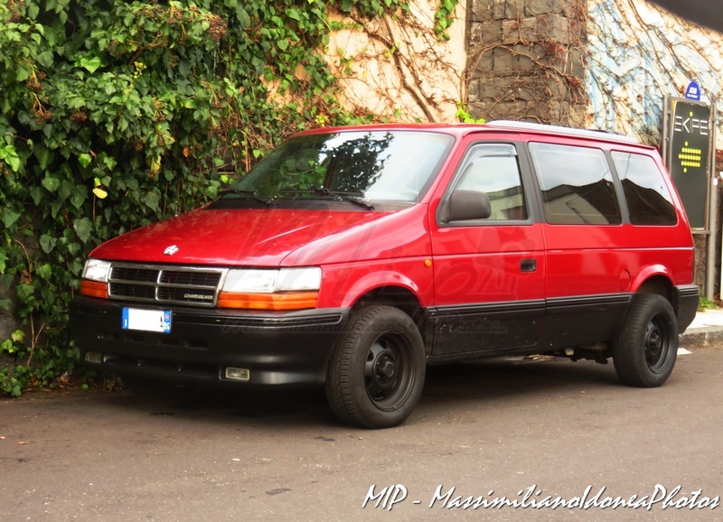 auto - Auto d'epoca AMERICANE - Pagina 9 Chrysler_Voyager_Turbo_Diesel_2_5_118cv_BL669_PA