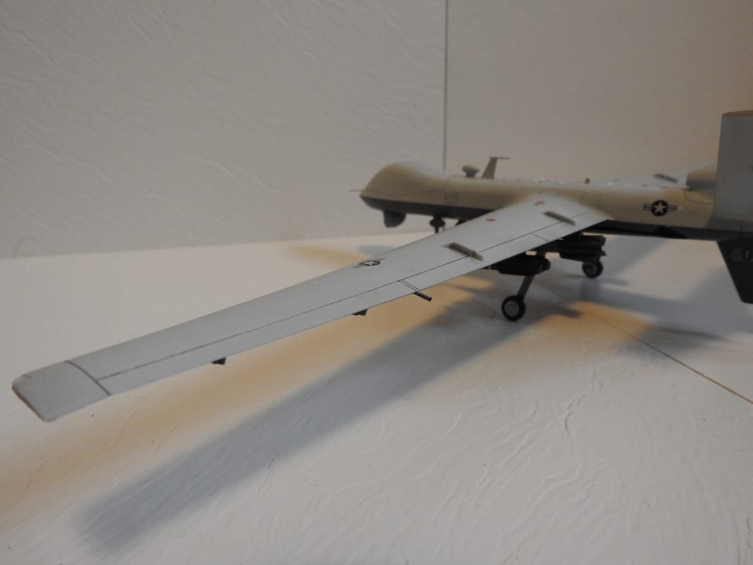 Revell MQ-9 Reaper DSCN1019