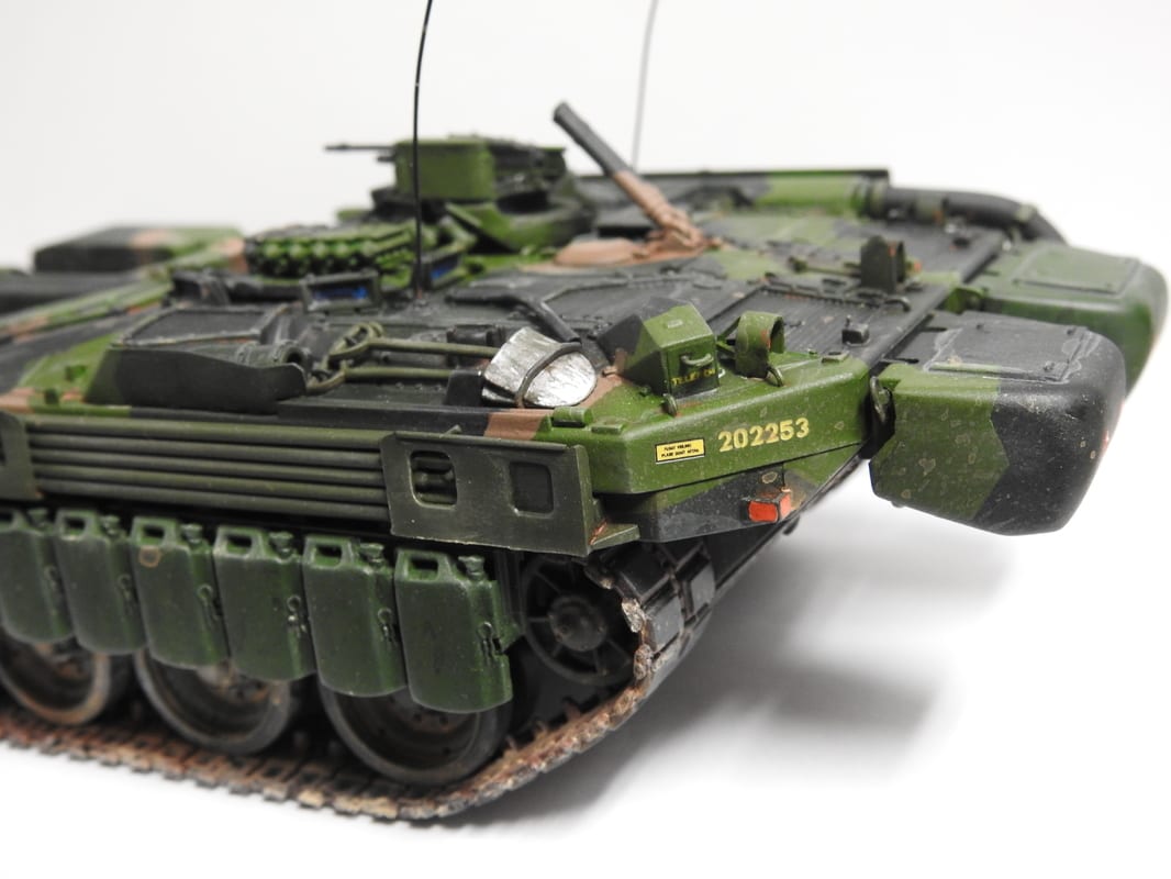 Strv 103C, Trumpeter 1/35 - Sida 3 DSCN1968