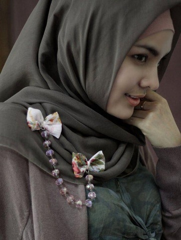 صور احدث موديلات الحجاب ولفات الطرحه Asian_Hijab_Style_2013