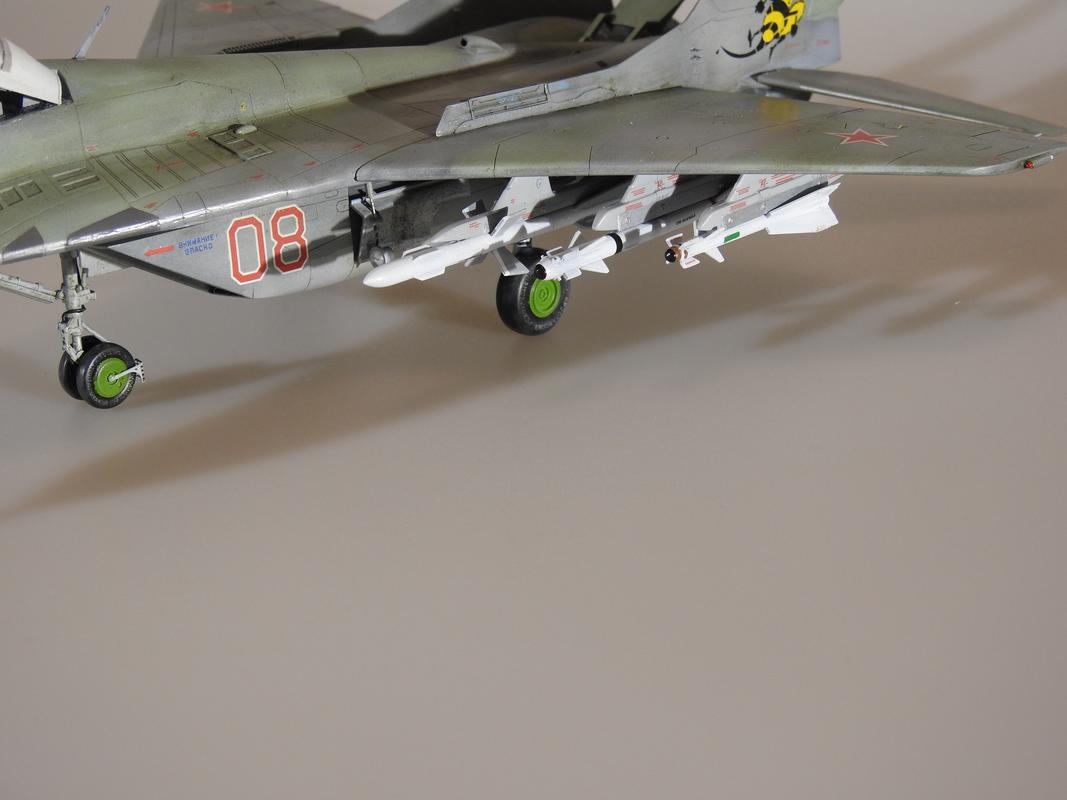 MIG-29A, Eduard, 1/48 -klar DSCN6587