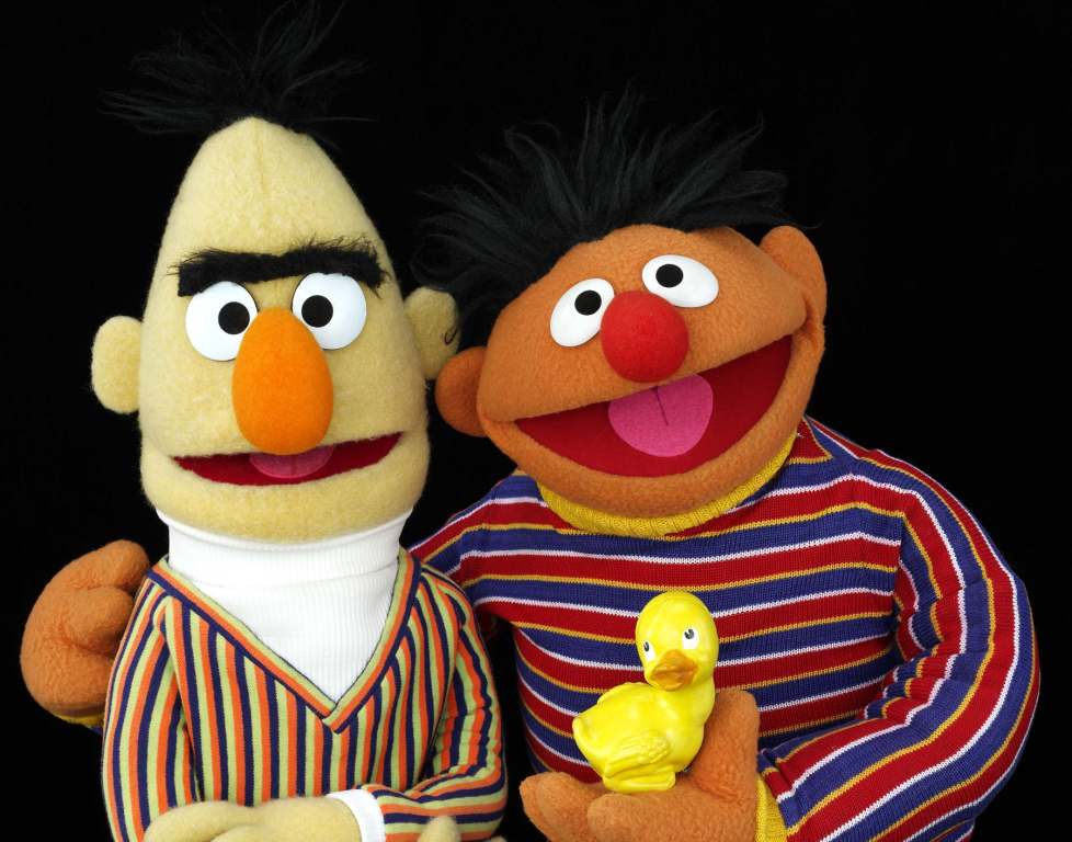 برنامه های كودك و نوجوان تلويزيون ايران از گذشته تا اکنون - صفحة 39 Bert_Ernie_crop_1_