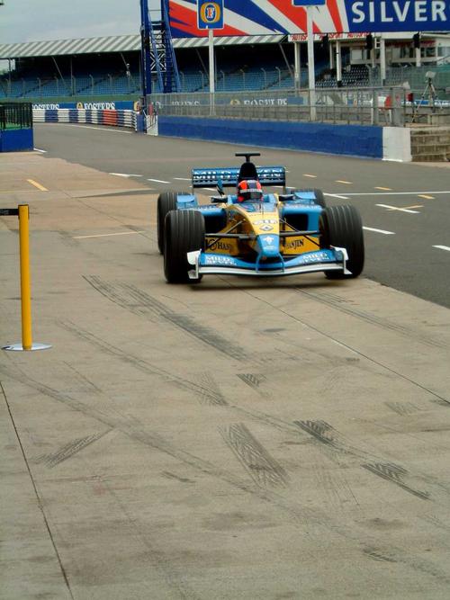 Test's sessions 2000-2017 (Was : Test sessons) - Page 20 T_2002_silverstone_oliver_gavin_renault_r202_05