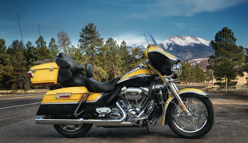 Harley-Davidson Ultra Classic Electra Glide CVO 2012 Harley_Davidson_Electra_Glide_Ultra_Classic_CVO2012_00