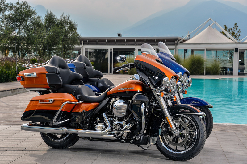 Il Road Glide l'Harley che piace ai Goldwinger? Harley_2015_test_9