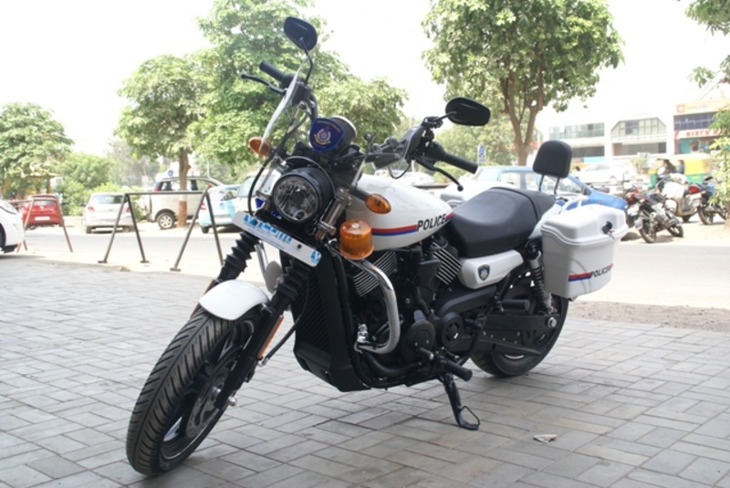 Police Street 750 Customized_Harley_Davidson_Street_750_for_Gujara