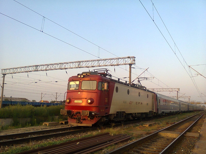 IR 1696: Timisoara Nord - Craiova - Videle - Bucuresti Nord - Mangalia - Pagina 3 121_cu_sarpele_banatean