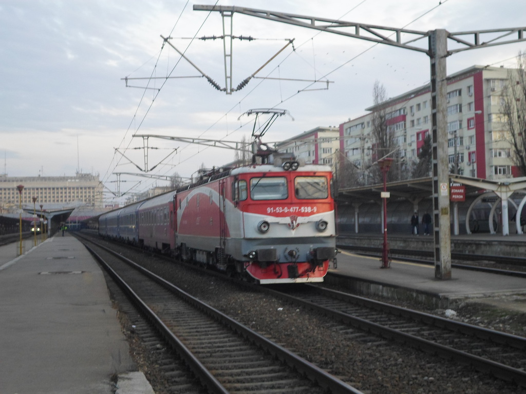  Locomotive clasa 47(476/477) aparţinând CFR Călători  - Pagina 2 SAM_0599