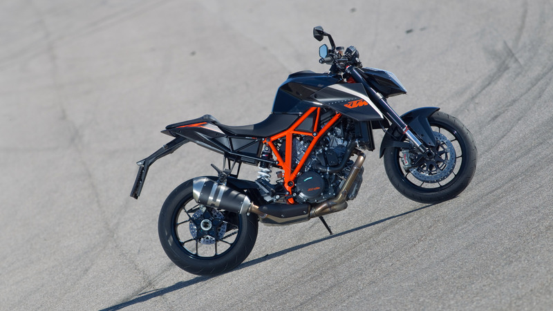 KTM Super Duke. KTM1290_SD_VS_990_SD_005