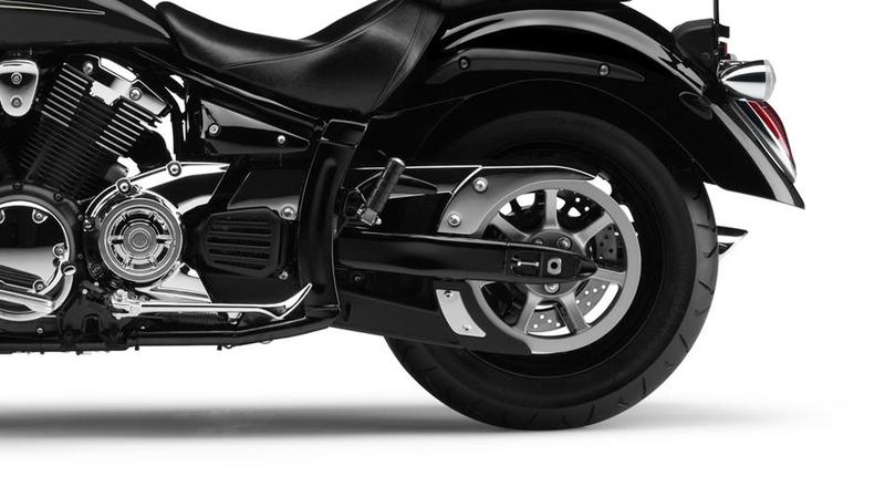 Yamaha modelli 2015 - Pagina 2 2014_Yamaha_XVS1300_A_CFD_EU_Midnight_Black_Detai