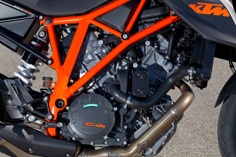 KTM Super Duke. KTM1290_SD_VS_990_SD_020