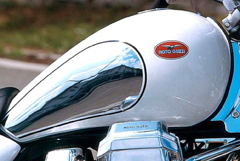 Un salto indietro: Il vecchio Cali del 2002. Moto_guzzi_california_ev_1100_p_i_e08e920a24e64