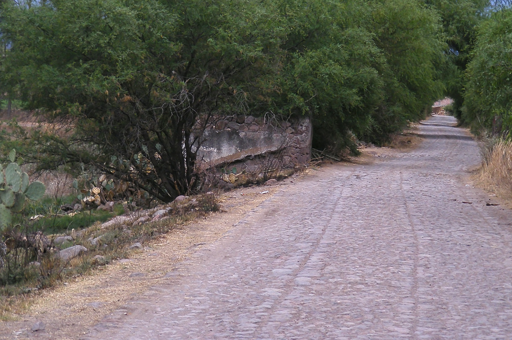 Primeros hallazgos Lugar_1_paso_de_agua