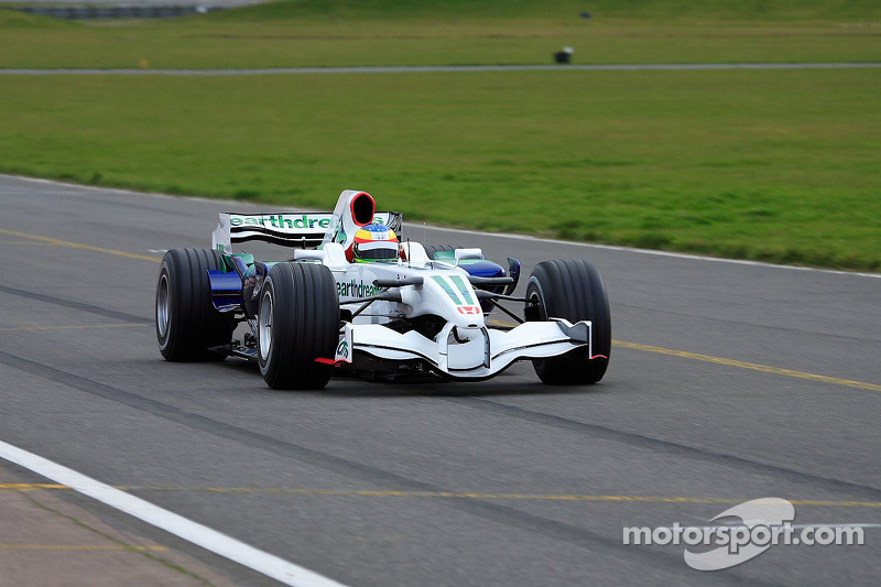 Test's sessions 2000-2017 (Was : Test sessons) - Page 20 Test_2008_silverstone_mike_conway_honda_ra108_05