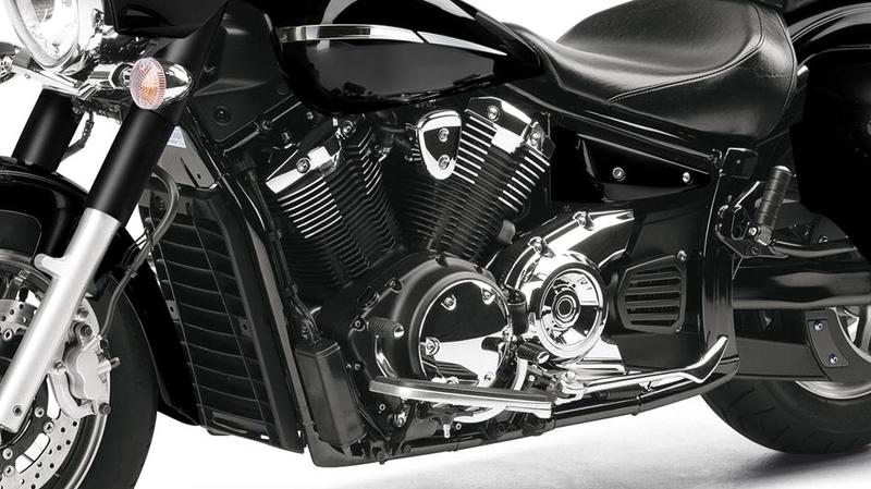 Yamaha modelli 2015 - Pagina 2 2014_Yamaha_XVS1300_A_CFD_EU_Midnight_Black_Detai