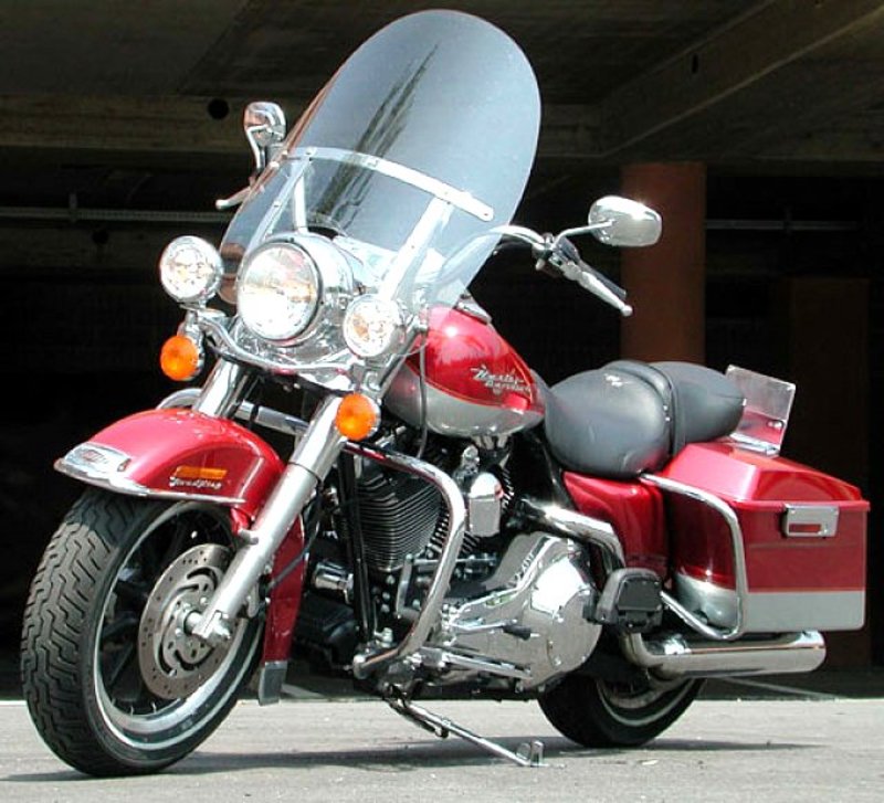 Un salto indietro: Road King (2004) Harley_davidson_road_king_b3c86e41a7c090b738ccae