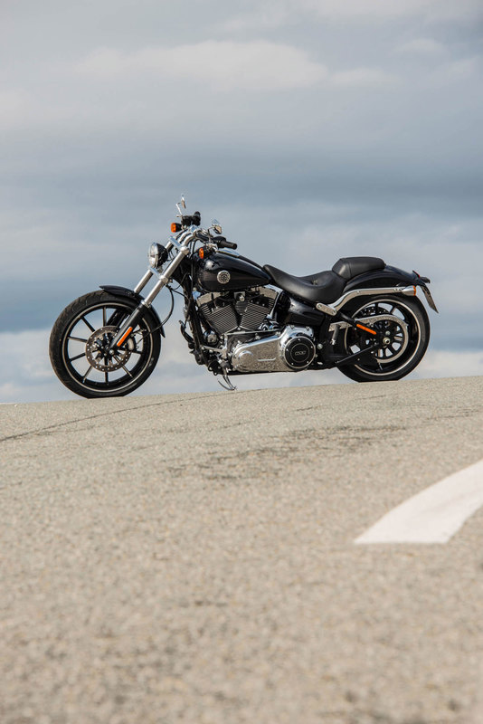 Harley-Davidson Softail Breakout HDSoftail_Breakout_Statiche_1