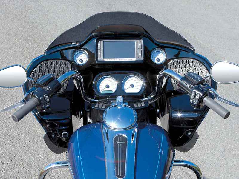Il Road Glide l'Harley che piace ai Goldwinger? Mcy0215_time_roadglide_002