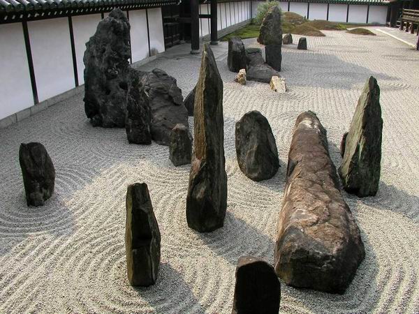 حديقة الأحجار الصغيرة في اليابان (صور) E03acc21593e