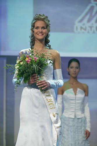 Miss Slovakia 2003 (World) - Adriana Pospíšilová 025636ee047d