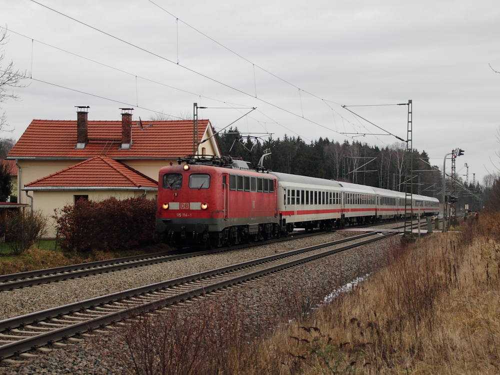 Die elektrischen Einheitslokomotiven - Seite 9 5mns7d86