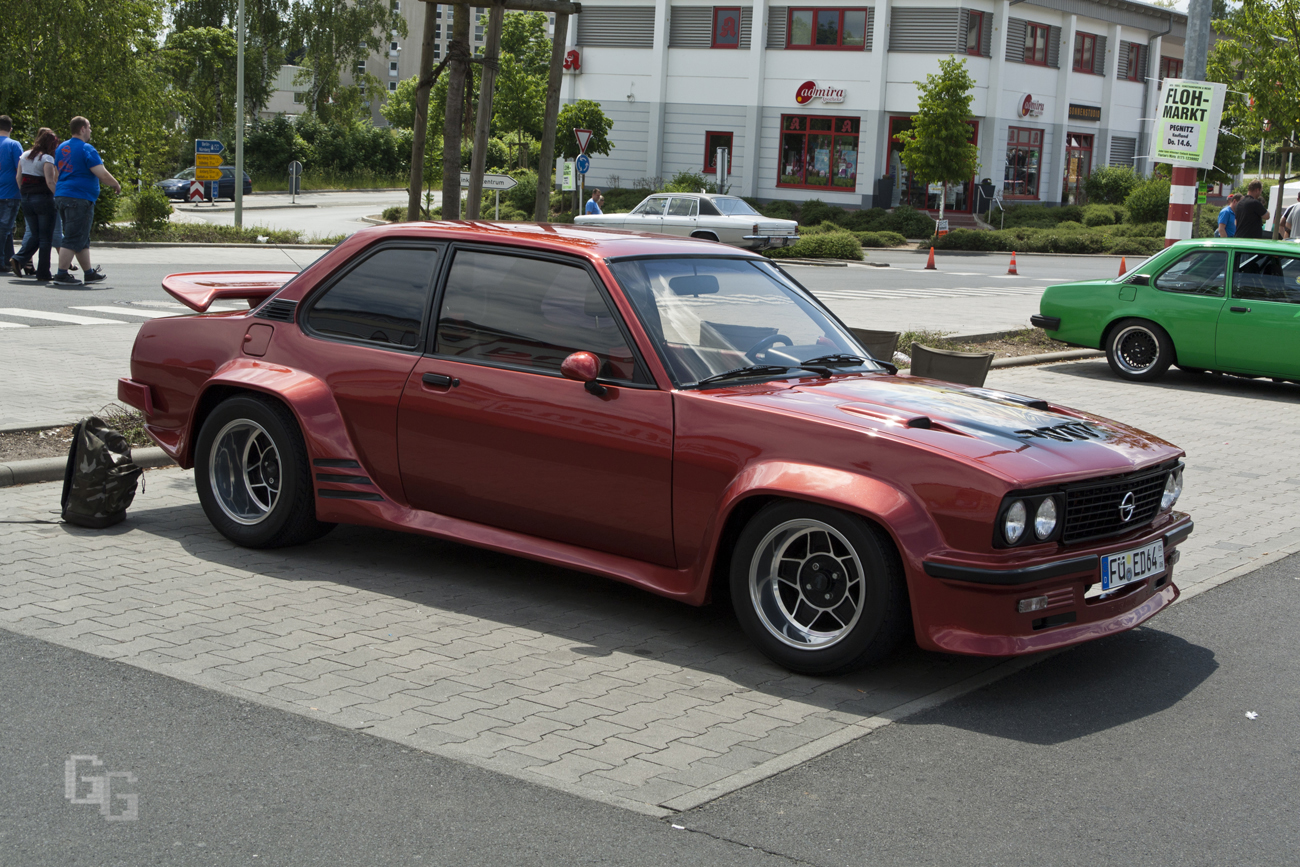 BILDER !  4. Int. Opel-Tagestreffen des OPEL - CLUB PEGNITZ 89 e.V. | 27.5.2012 H4atxfz4