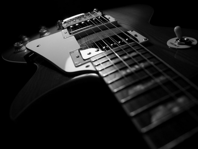 Crno beli svet - Page 6 Black_and_white_guitar_1920x1200_wallpaper_3890