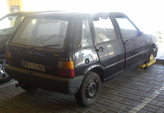 COCHES INTERESANTES,PARADOS Y ABANDONADOS EN HUELVA,BADAJOZ Y PROVINCIA - Página 30 IMG_20150103_WA0008