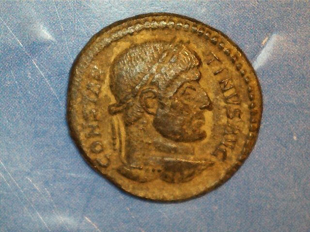 AE3 de Constantino I Magno. DN CONSTANTINI MAX AVG - VOT XX. Ceca Arles. 2017-04-04_0002_0_X