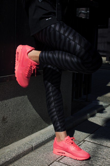 أحذية من الستـآيل يلي أحبوو     تـآبعونِي عسسولآت Nike-girl-pink-fashion-Favim.com-872505