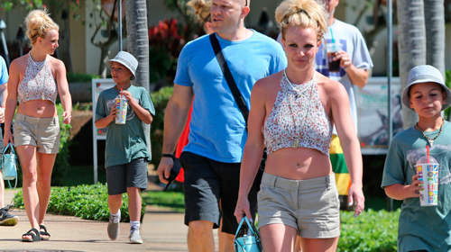 Britney nas compras no Hawaii Sem_T_tulo_2