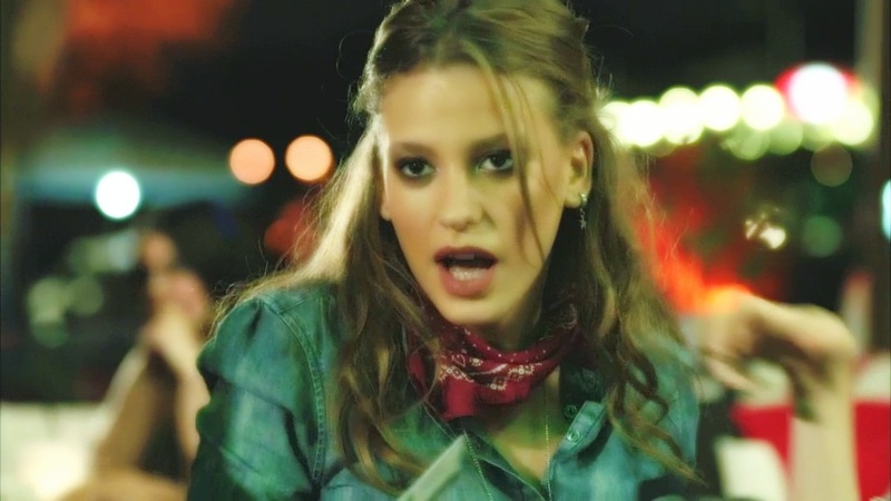 sarikaya - Serenay Sarikaya/სერენაი სარიკაია #20 - Page 50 1_mp4_002463324