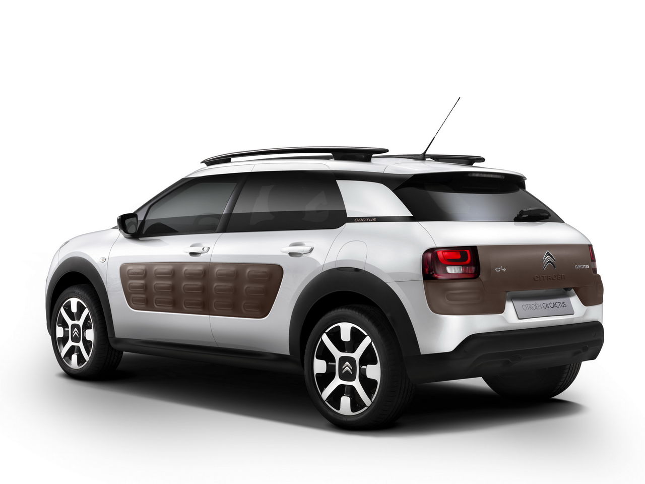 2014 - [Citroën] C4 Cactus [E3] - Page 3 Citroen_c4_cactus_2