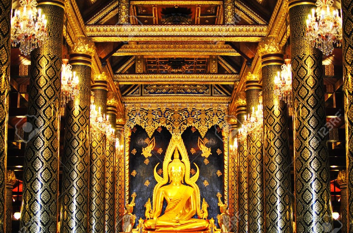 Arabeska - Page 11 11713919_The_golden_buddha_statue_in_temple_bang