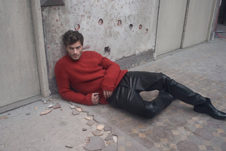  Jamie Dornan / ჯეიმი დორნანი  #3 - Page 10 10991121_1555461861380574_3930767458539397229_n