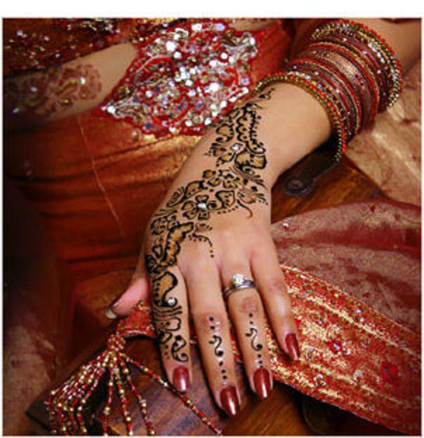 Umjetnost od kane - Page 10 Beautiful_And_Latest_Mehndi_Designs1