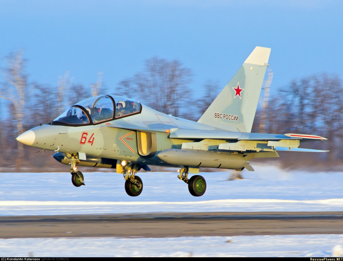 Yakovlev Yak-130  ( avión de entrenamiento avanzado del tipo LIFT Rusia, ) - Página 2 Hzyxj