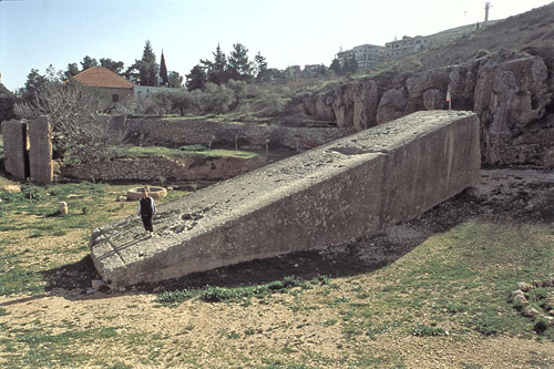 How Was The Great Pyramid At Giza Constructed?  - Page 6 Greatest-baalbek-stones-500