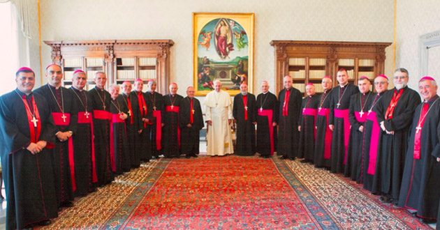 لقاء الاساقفة الكلدان بقداسة البابا فرنسيس في روما 14-630x330
