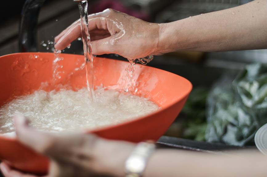 Nghe người Nhật bật mí 1 nguyên liệu vàng giúp trẻ hơn 10 tuổi Rice-washing