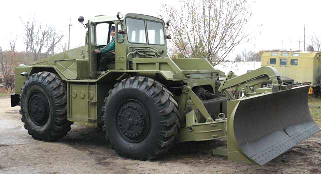  Promtraktor  macchinari sovietici Pkt-01